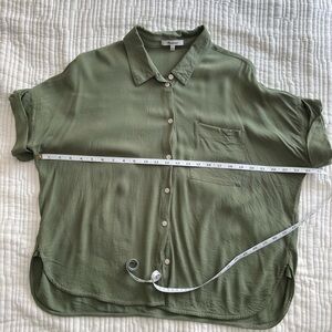 Madewell Dailey Drapey Button Down Short sleeve